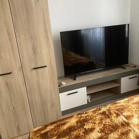 Studio "Victoria" Burgas Luaran gambar